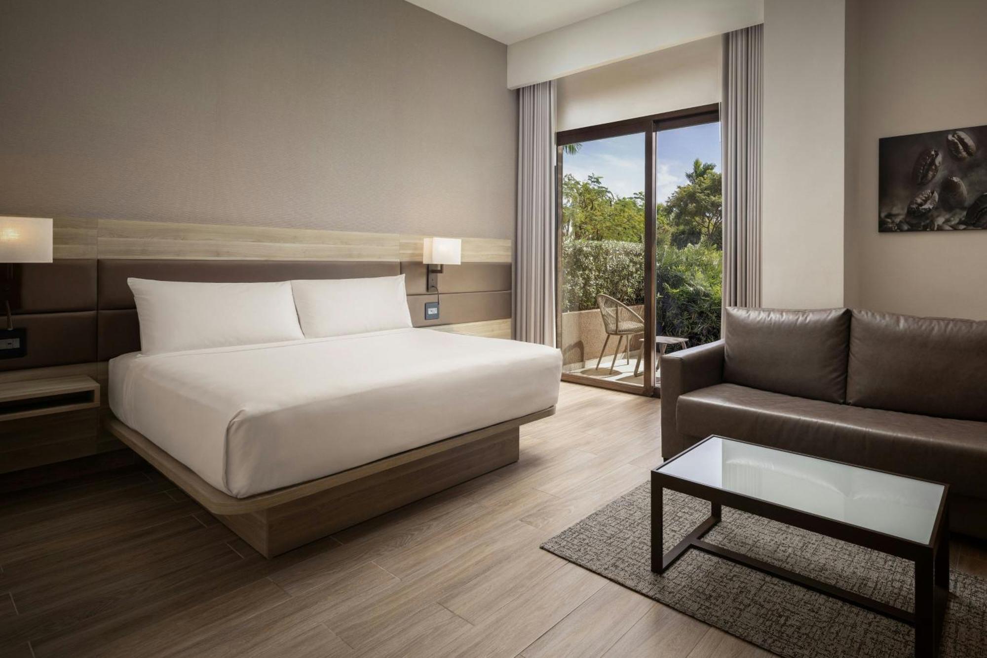 Ac Hotel By Marriott Punta Cana Bagian luar foto